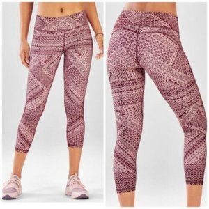 NWOT Fabletics PureLuxe Capri 3X Color: Veranda